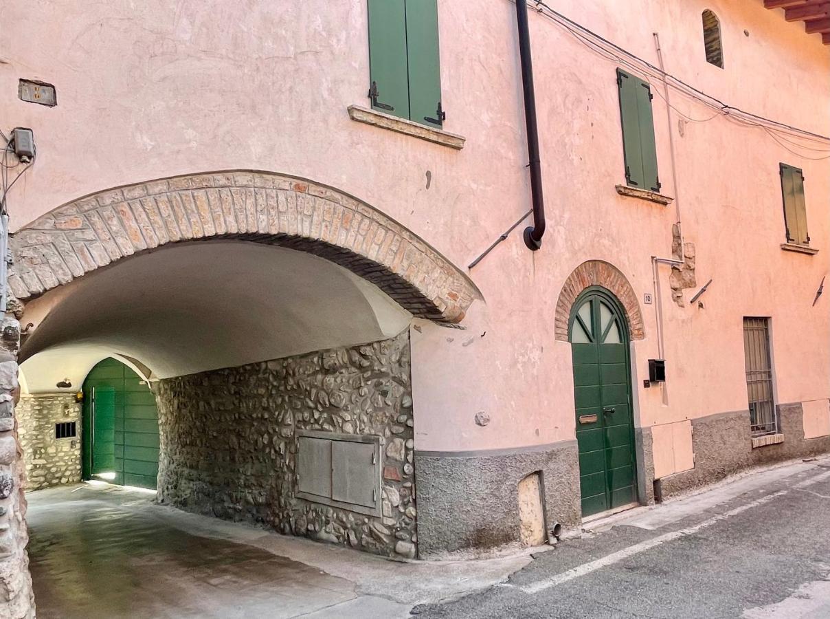 Borgo Dei Sogni Apartment San Felice del Benaco Ngoại thất bức ảnh