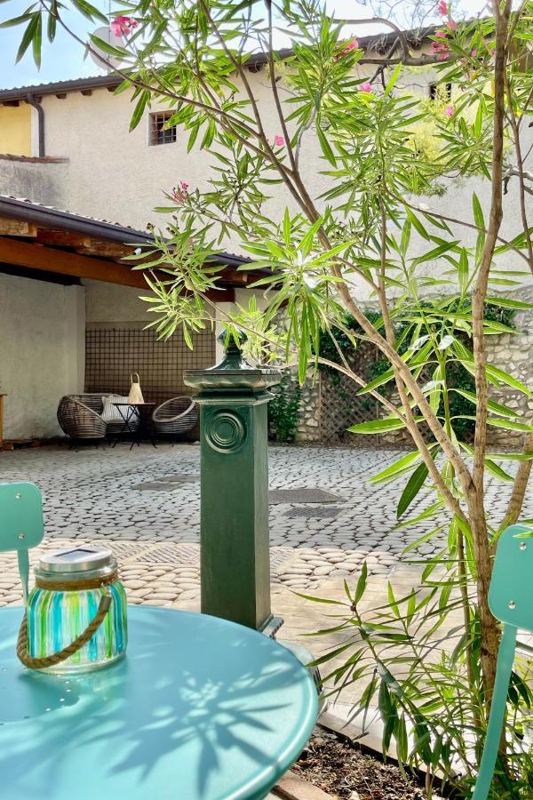 Borgo Dei Sogni Apartment San Felice del Benaco Ngoại thất bức ảnh