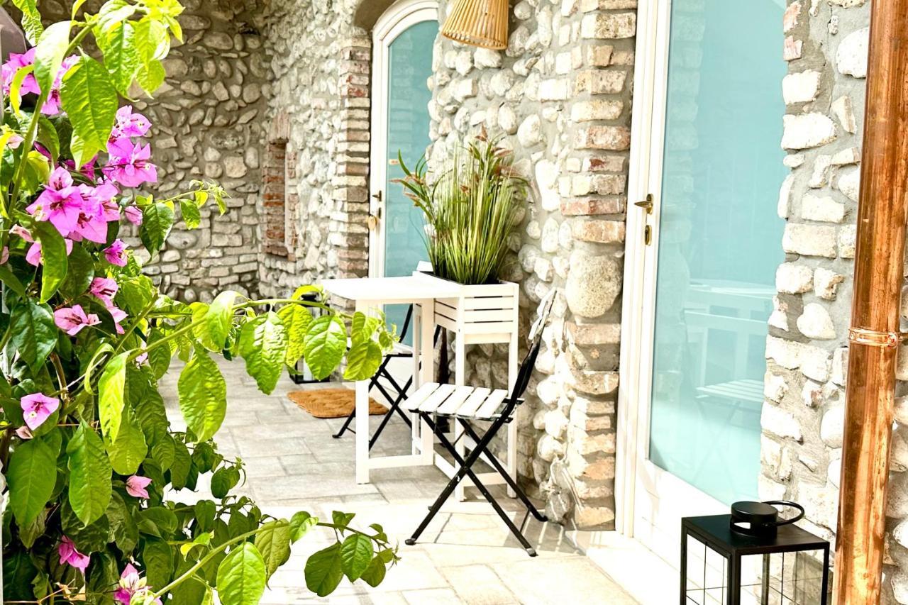 Borgo Dei Sogni Apartment San Felice del Benaco Ngoại thất bức ảnh